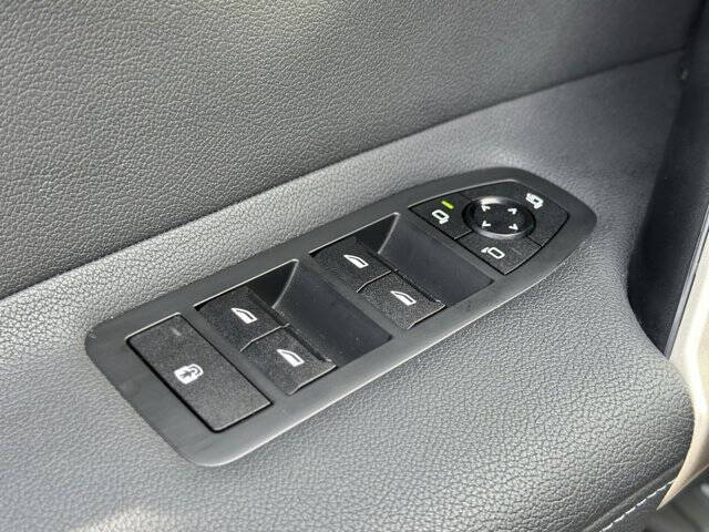 2025 BMW iX xDrive50