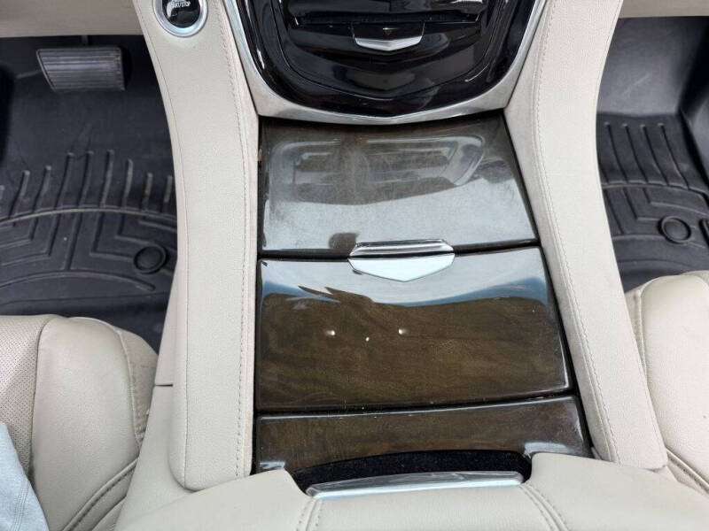 2018 Cadillac Escalade ESV Standard