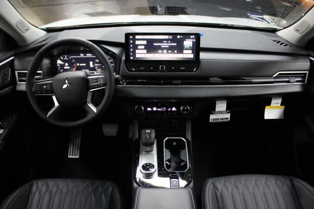 2025 Mitsubishi Outlander SEL