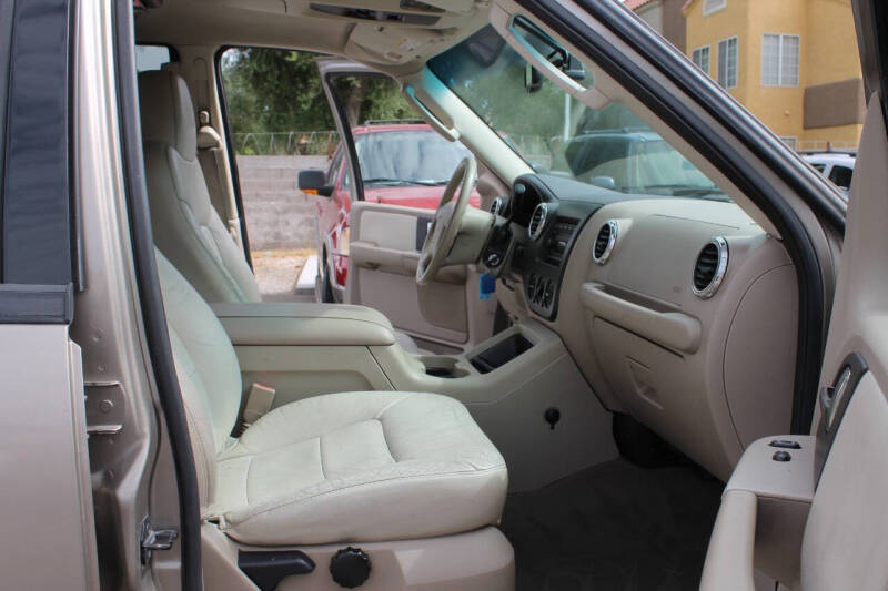 2003 Ford Expedition XLT