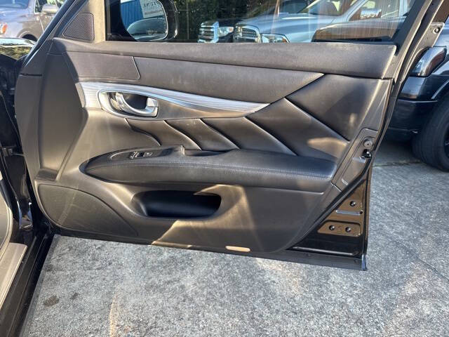 2017 Infiniti Q70L 3.7