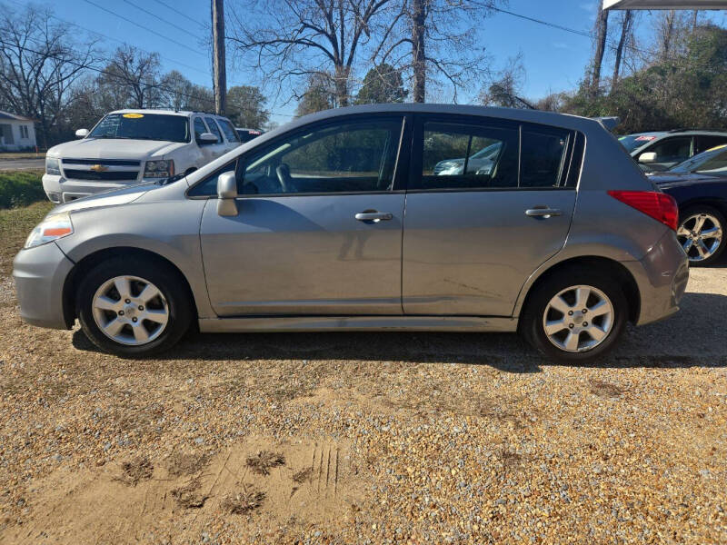 2011 Nissan Versa 1.8 SL
