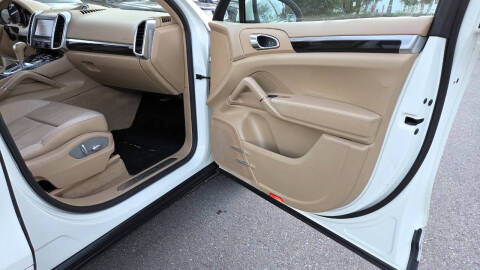 2012 Porsche Cayenne S Hybrid