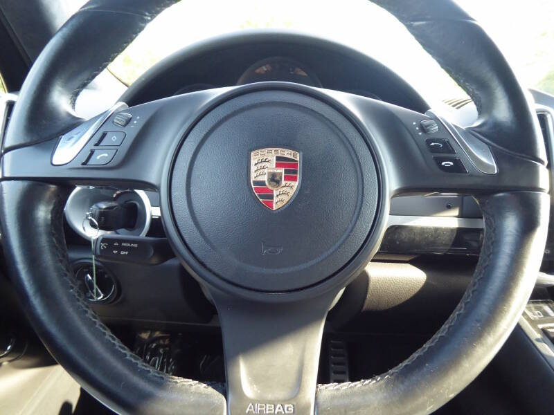 2014 Porsche Cayenne GTS