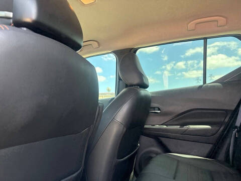 2019 Nissan Kicks SR