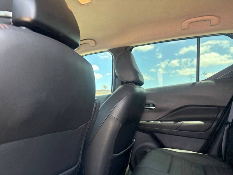 2019 Nissan Kicks SR