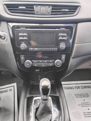 2017 Nissan Rogue SV