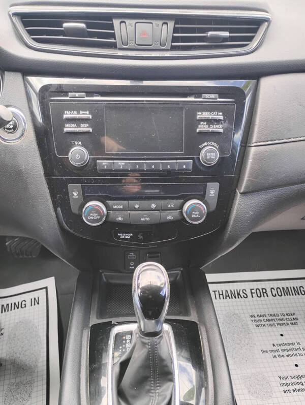 2017 Nissan Rogue SV