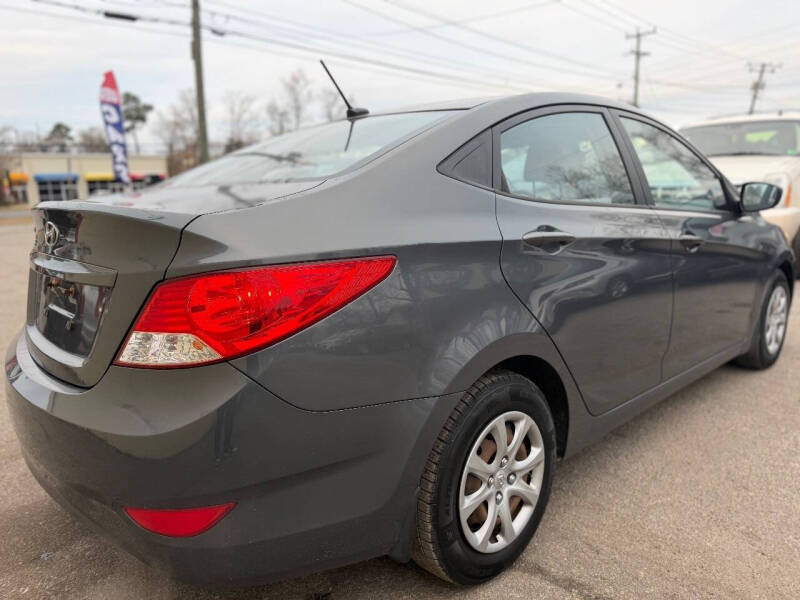 2012 Hyundai Accent GLS