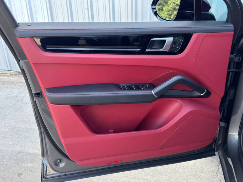 2023 Porsche Cayenne