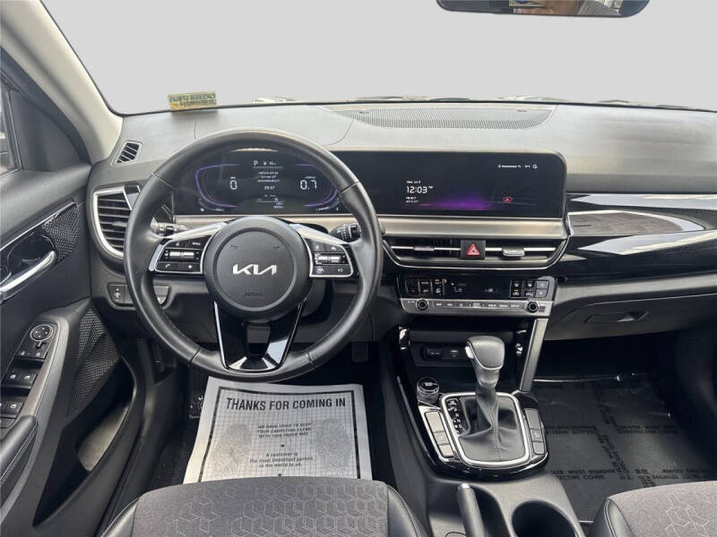 2025 Kia Seltos S