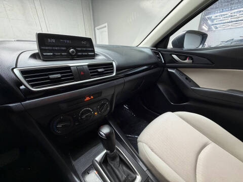 2014 Mazda MAZDA3 i Sport