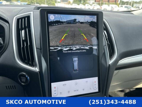 2023 Ford Edge Titanium