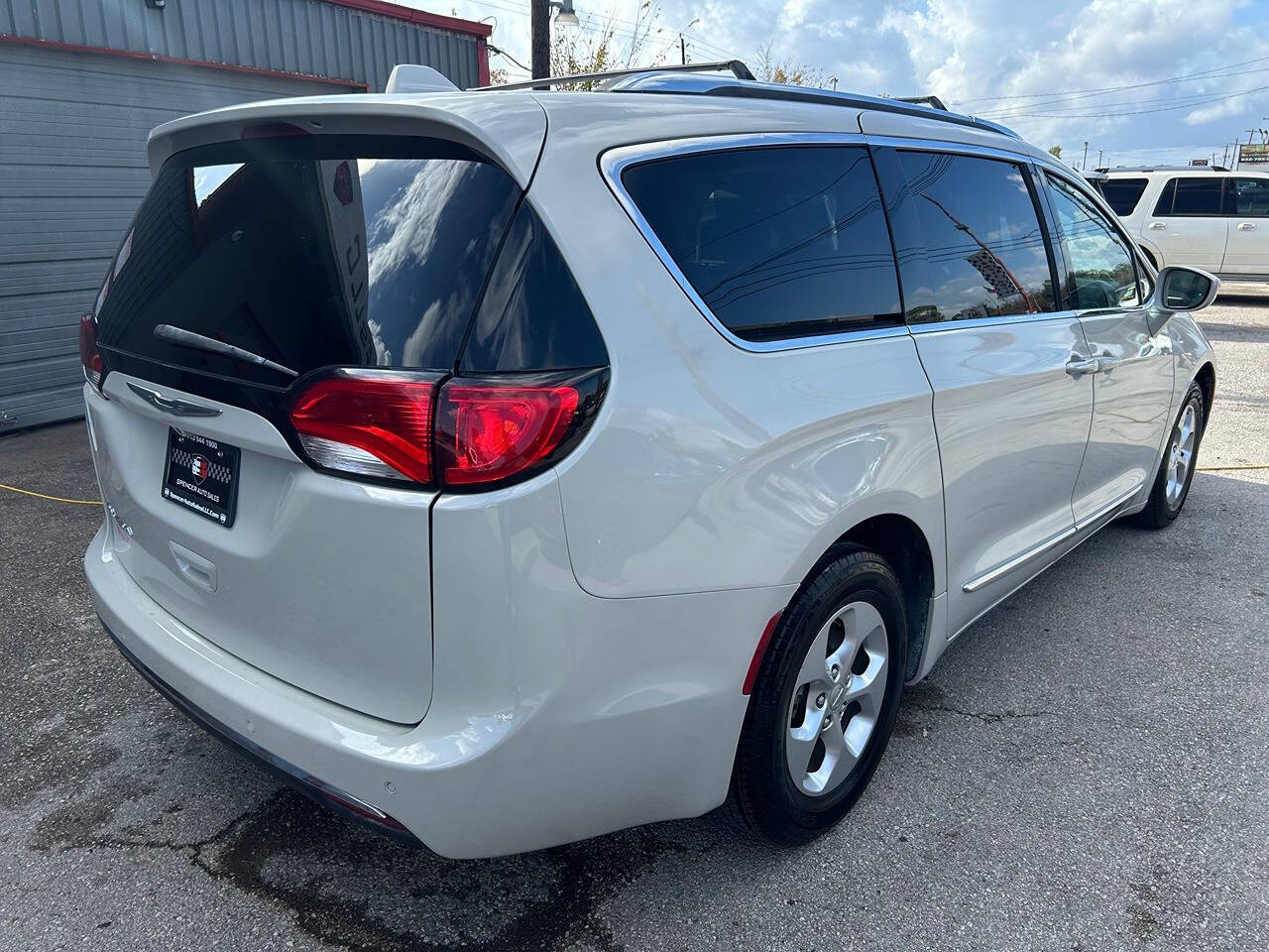 2017 Chrysler Pacifica for sale at SPENCER AUTO SALES in South Houston, TX