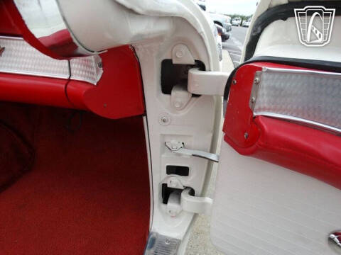 1956 Ford Thunderbird