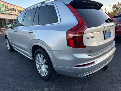 2016 Volvo XC90 T6 Momentum