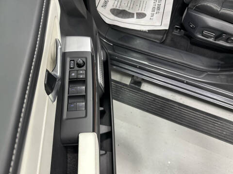 2024 Toyota Sequoia Capstone