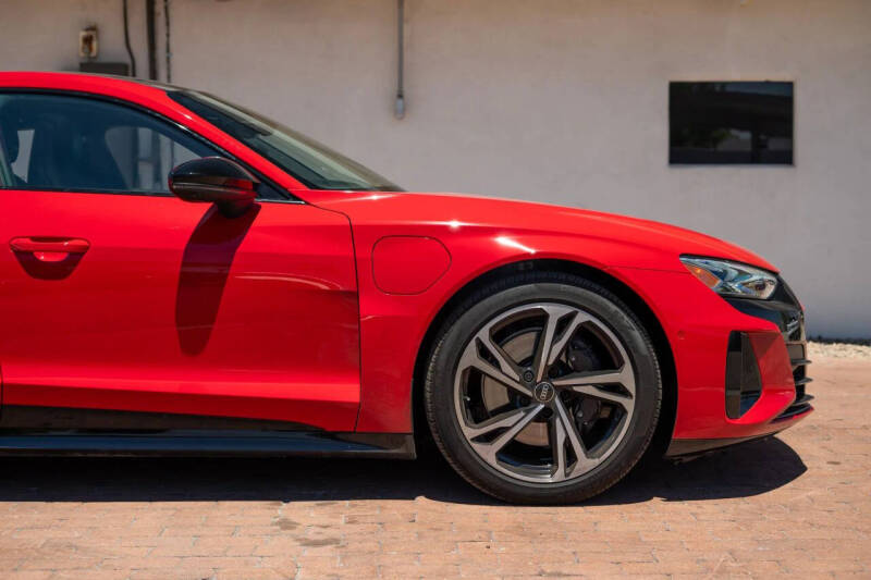 2023 Audi e-tron GT quattro Prestige