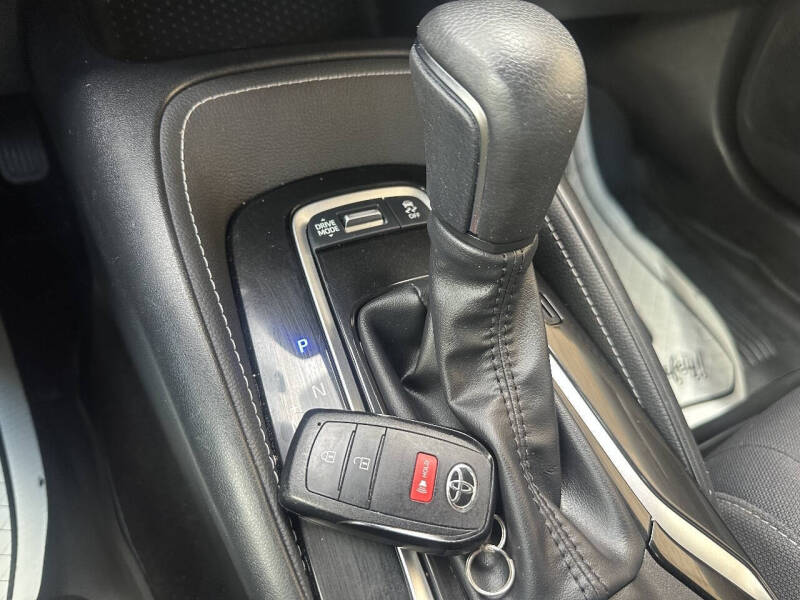 2024 Toyota Corolla Hatchback SE