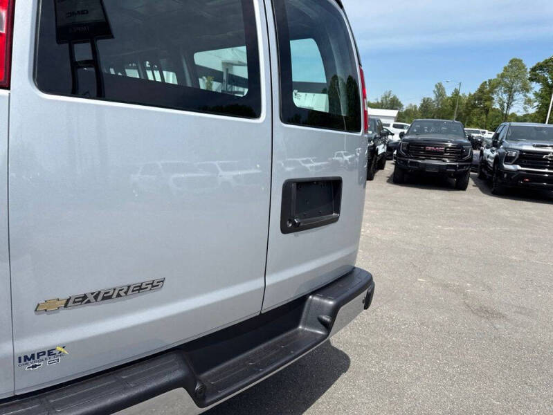 2026 Chevrolet Express 2500