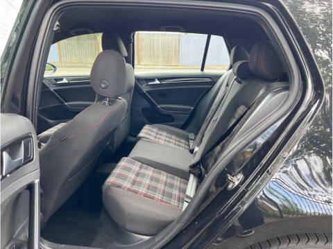 2017 Volkswagen Golf GTI S