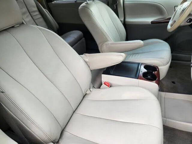 2014 Toyota Sienna