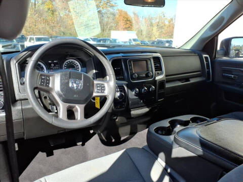 2024 RAM 1500 Classic SLT