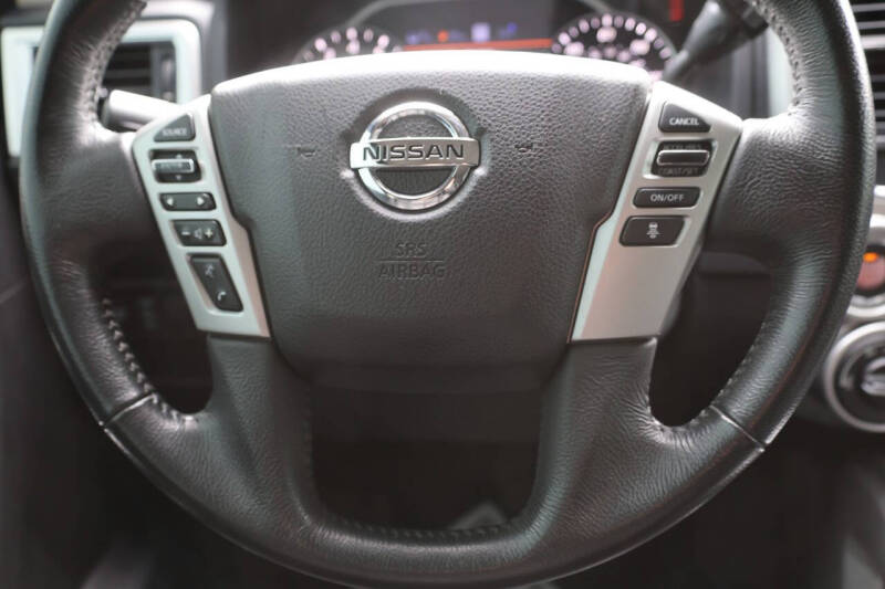 2021 Nissan Titan SV