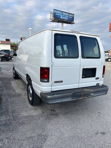 2005 Ford E-Series E-250