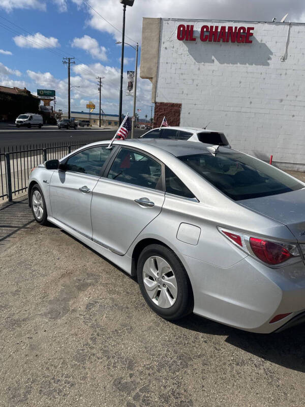 2013 Hyundai Sonata Hybrid null photo 3