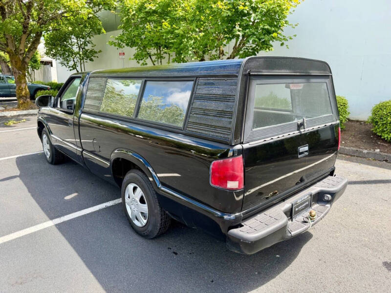 2001 Chevrolet S-10 LS