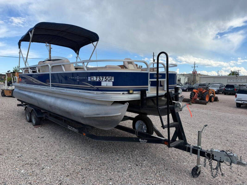 2014 Tracker MARINE FISHIN BARGE