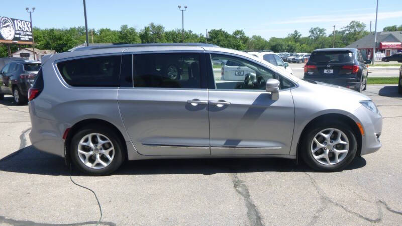 2020 Chrysler Pacifica Touring L Plus