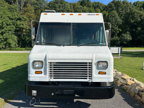 2014 Freightliner MT45 Chassis