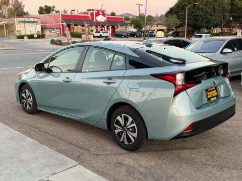 2021 Toyota Prius LE
