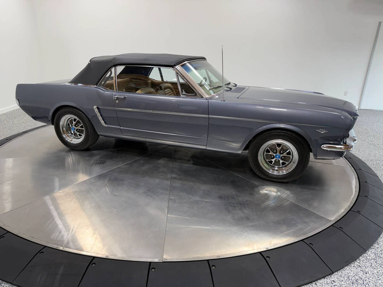 1965 Ford Mustang 45
