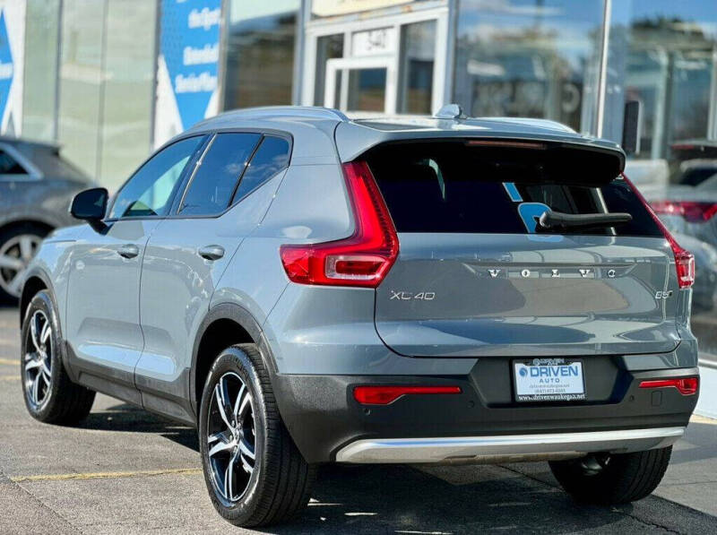 2023 Volvo XC40 B5 Core