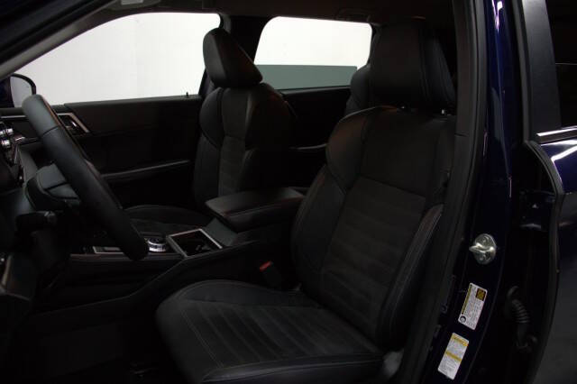 2023 Mitsubishi Outlander SE