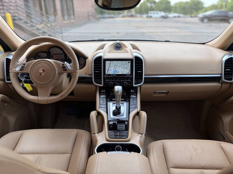 2012 Porsche Cayenne