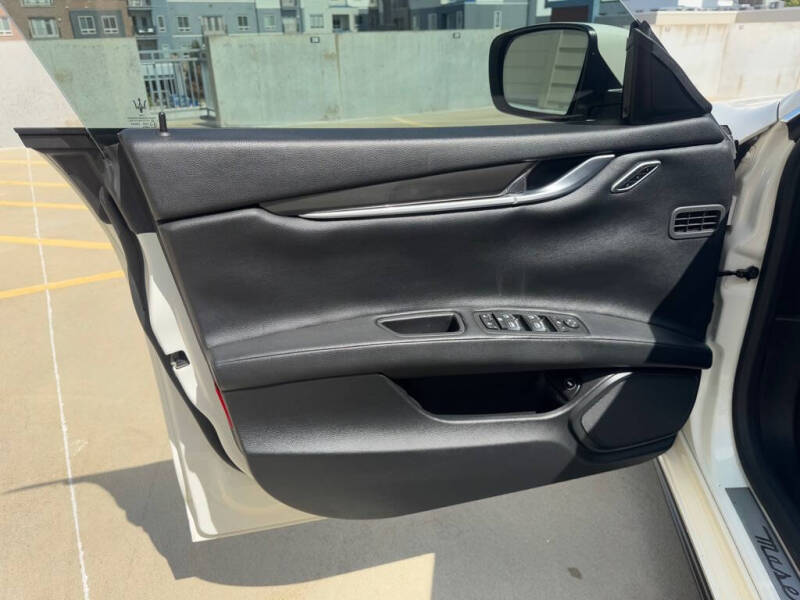 2015 Maserati Ghibli