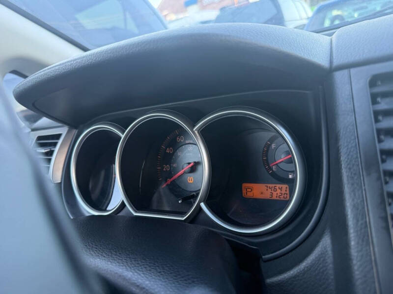 2009 Nissan Versa 1.8 S