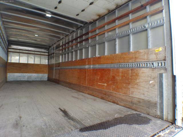 2015 Freightliner M2 106