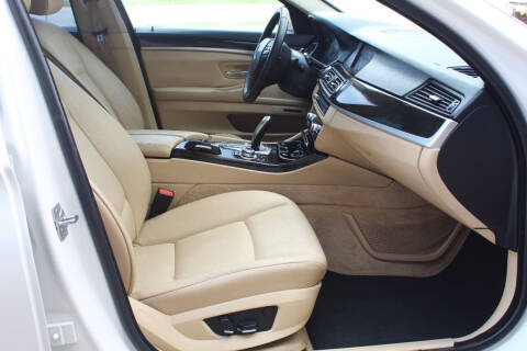 2012 BMW 5 Series 528i