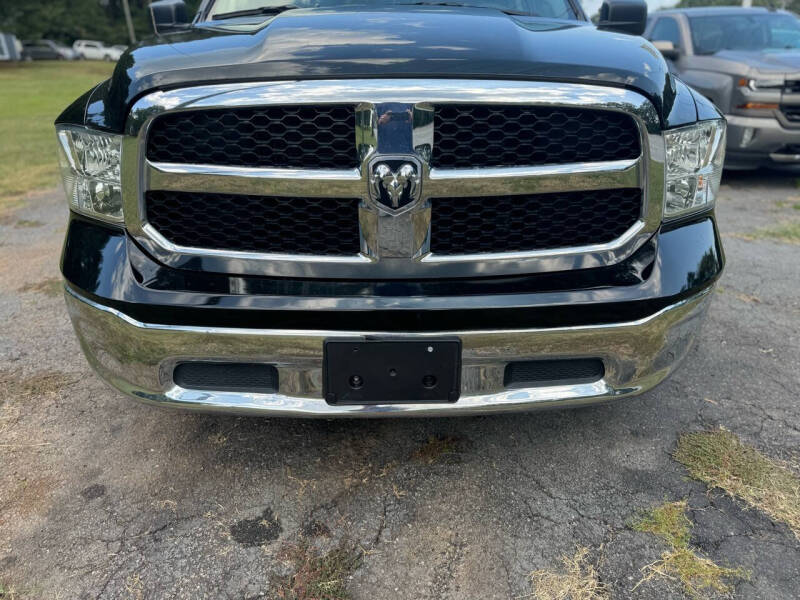 2021 RAM Ram 1500 Classic SLT photo 5