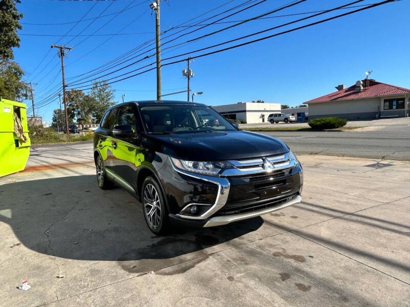 2017 Mitsubishi Outlander SE photo 9