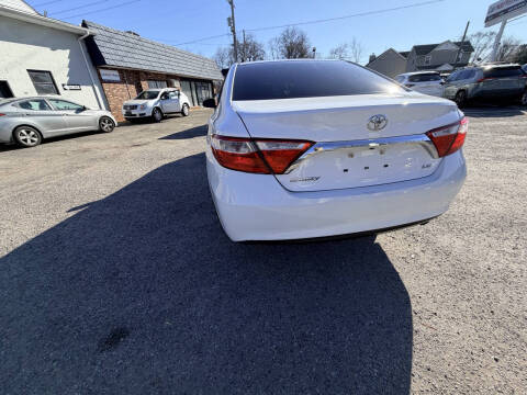2017 Toyota Camry LE