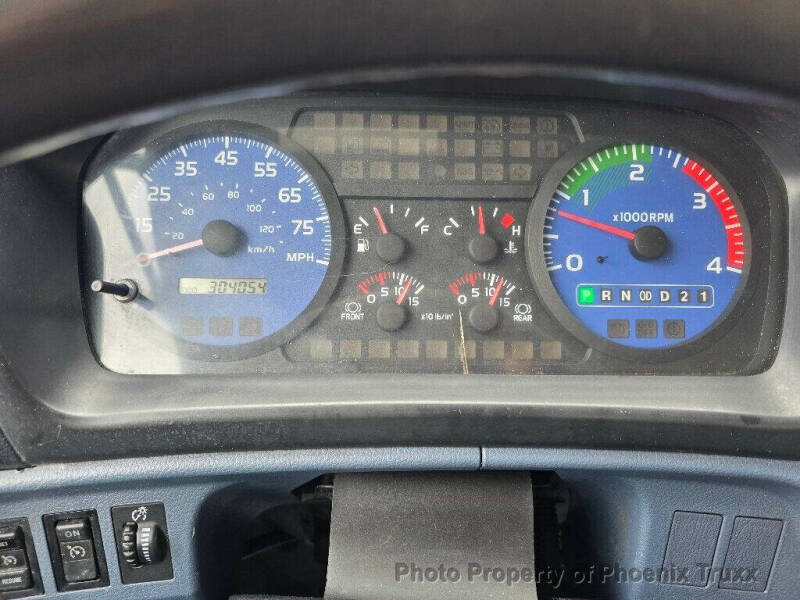 2006 Hino 268A