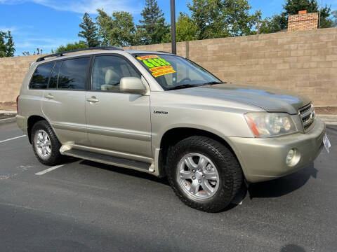 2003 Toyota Highlander for sale at Thunder Auto Sales in Sacramento CA