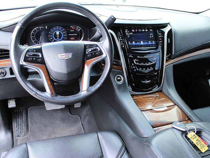 2019 Cadillac Escalade ESV Standard