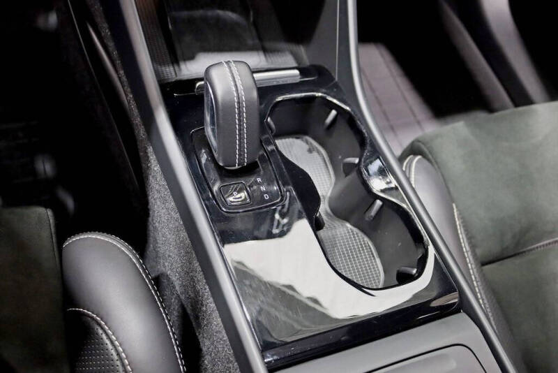 2021 Volvo XC40 Recharge Pure Electric P8